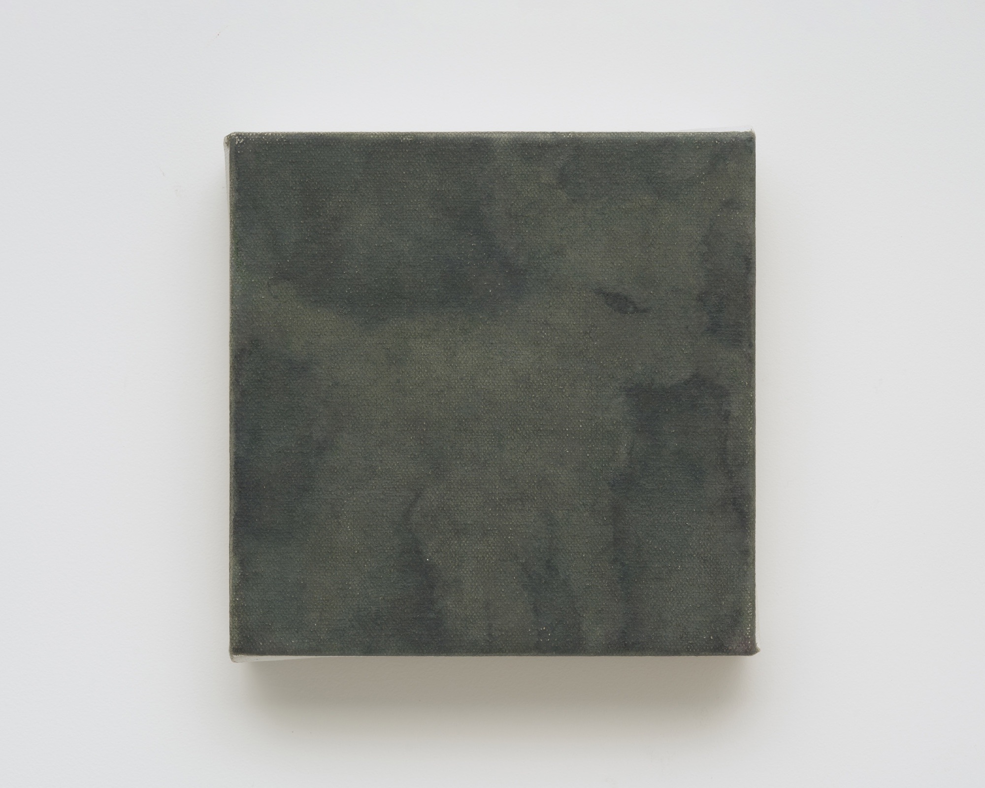 Minyoung Won, Gotcha!, 2024, oil on canvas, 16x16cm